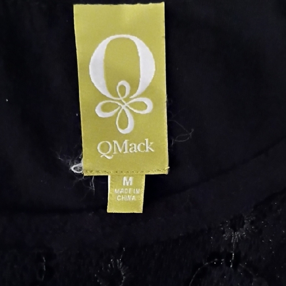 QMack Size Medium Elegant Black Sequin Ruffle Blouse. Perfect For The Holidays. - Picture 2 of 10